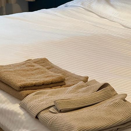 Modern Flat - Apartament Nou Aproape De Spital Si Aeroport Iasi Eksteriør bilde