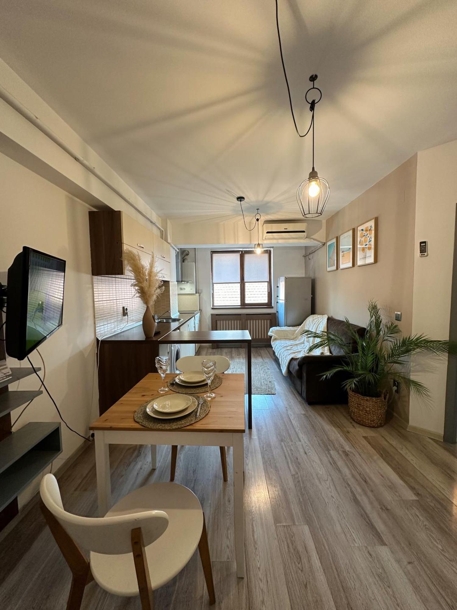 Modern Flat - Apartament Nou Aproape De Spital Si Aeroport Iasi Eksteriør bilde