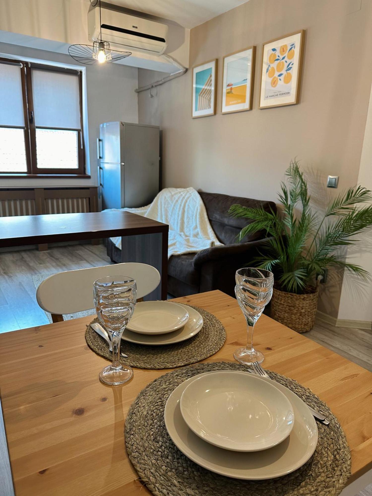 Modern Flat - Apartament Nou Aproape De Spital Si Aeroport Iasi Eksteriør bilde